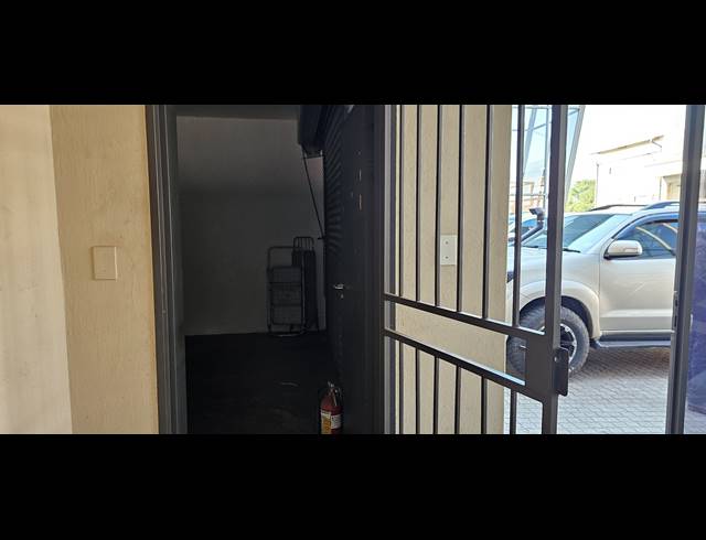 170M² WAREHOUSE TO LET IN NELSPRUIT CENTRAL
